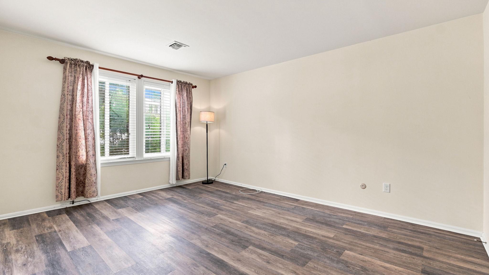1-4 Aspen Way Property Photo 16