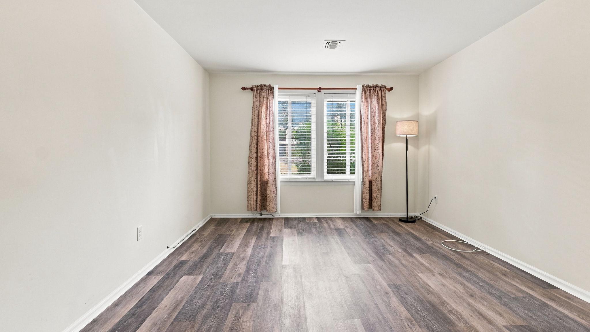 1-4 Aspen Way Property Photo 17