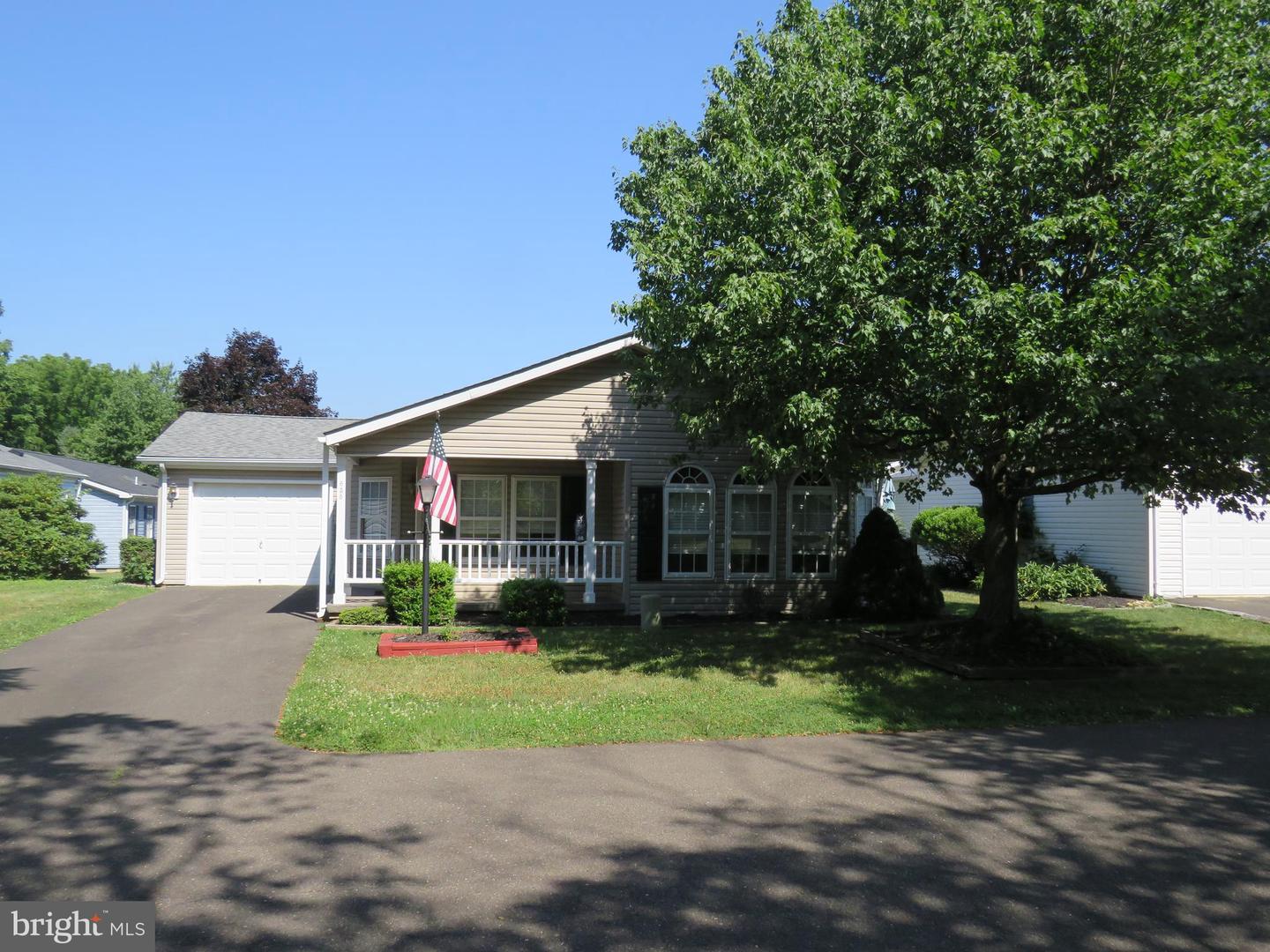 638 Spicebush Ct Property Photo 1