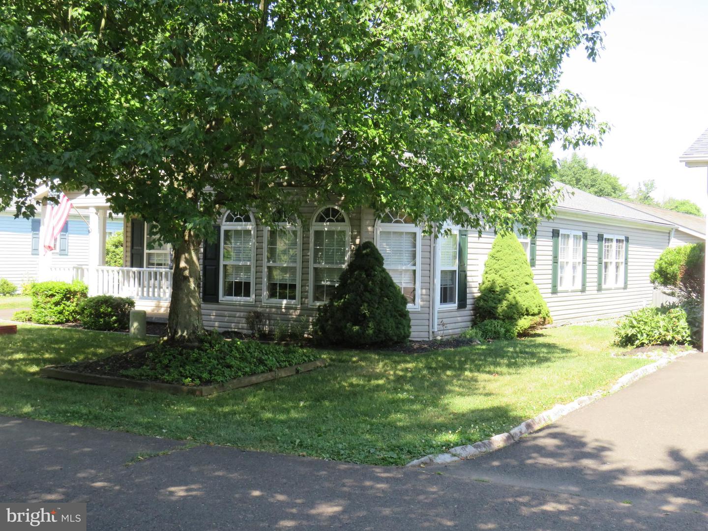 638 Spicebush Ct Property Photo 5