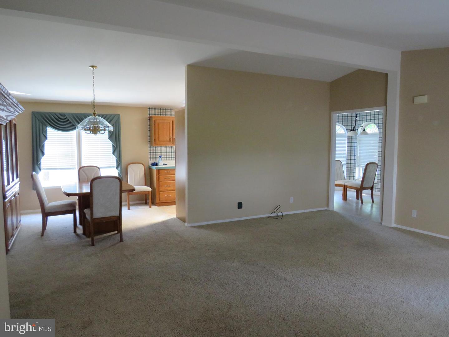 638 Spicebush Ct Property Photo 14