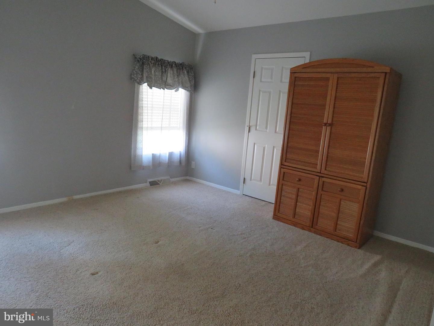 638 Spicebush Ct Property Photo 34