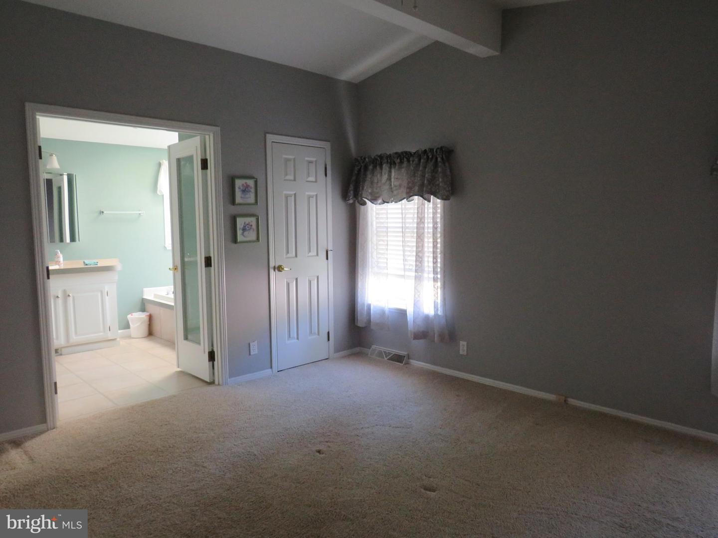 638 Spicebush Ct Property Photo 35
