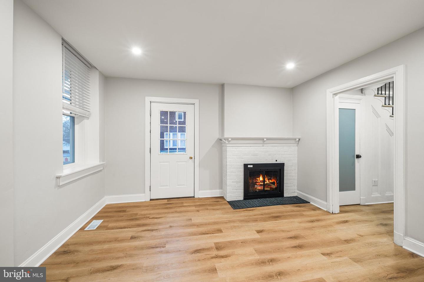 919a W Broad St Property Photo 12