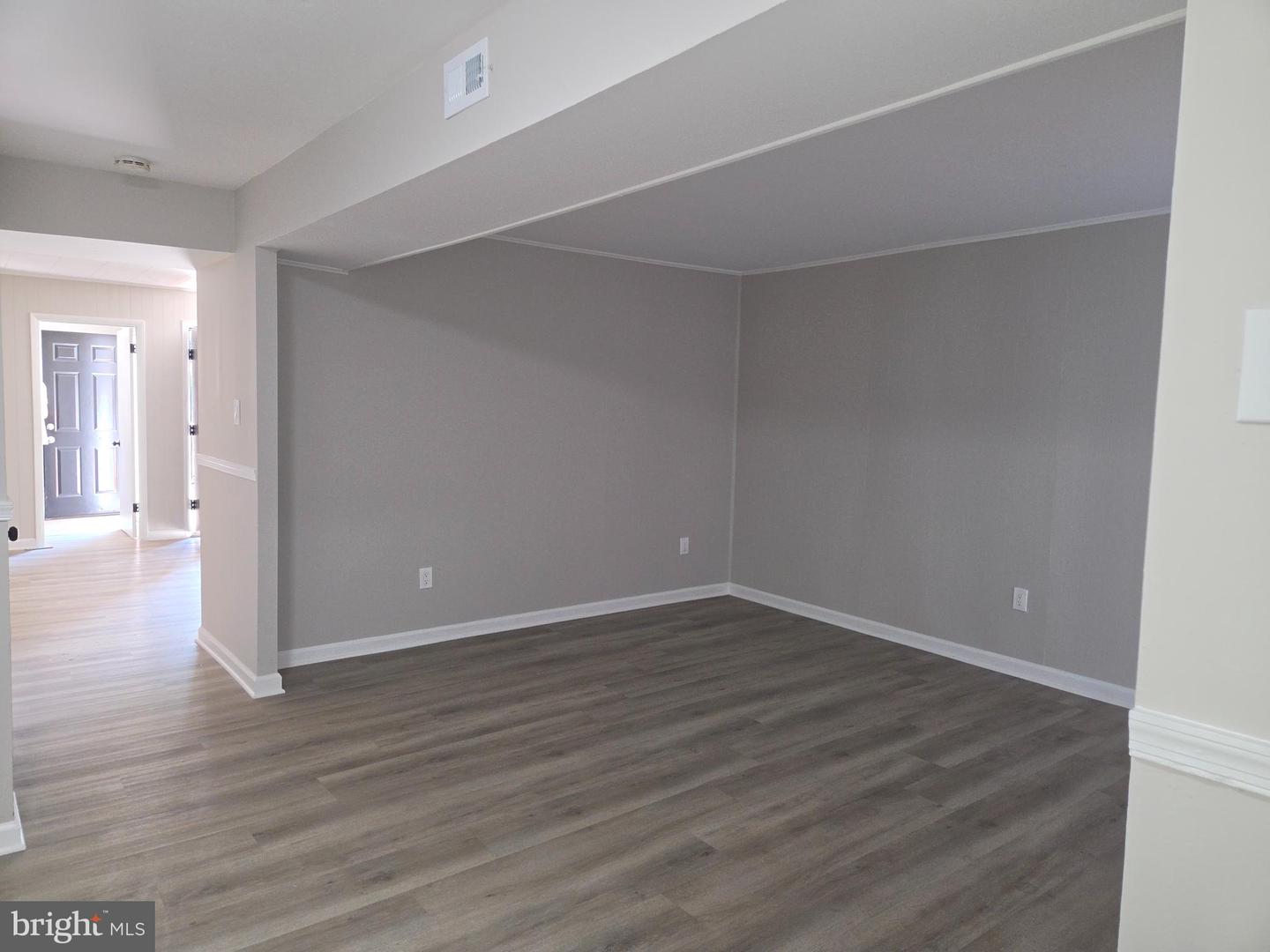 5063 Sayer Ct Property Photo 12