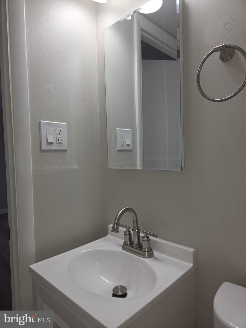 5063 Sayer Ct Property Photo 28