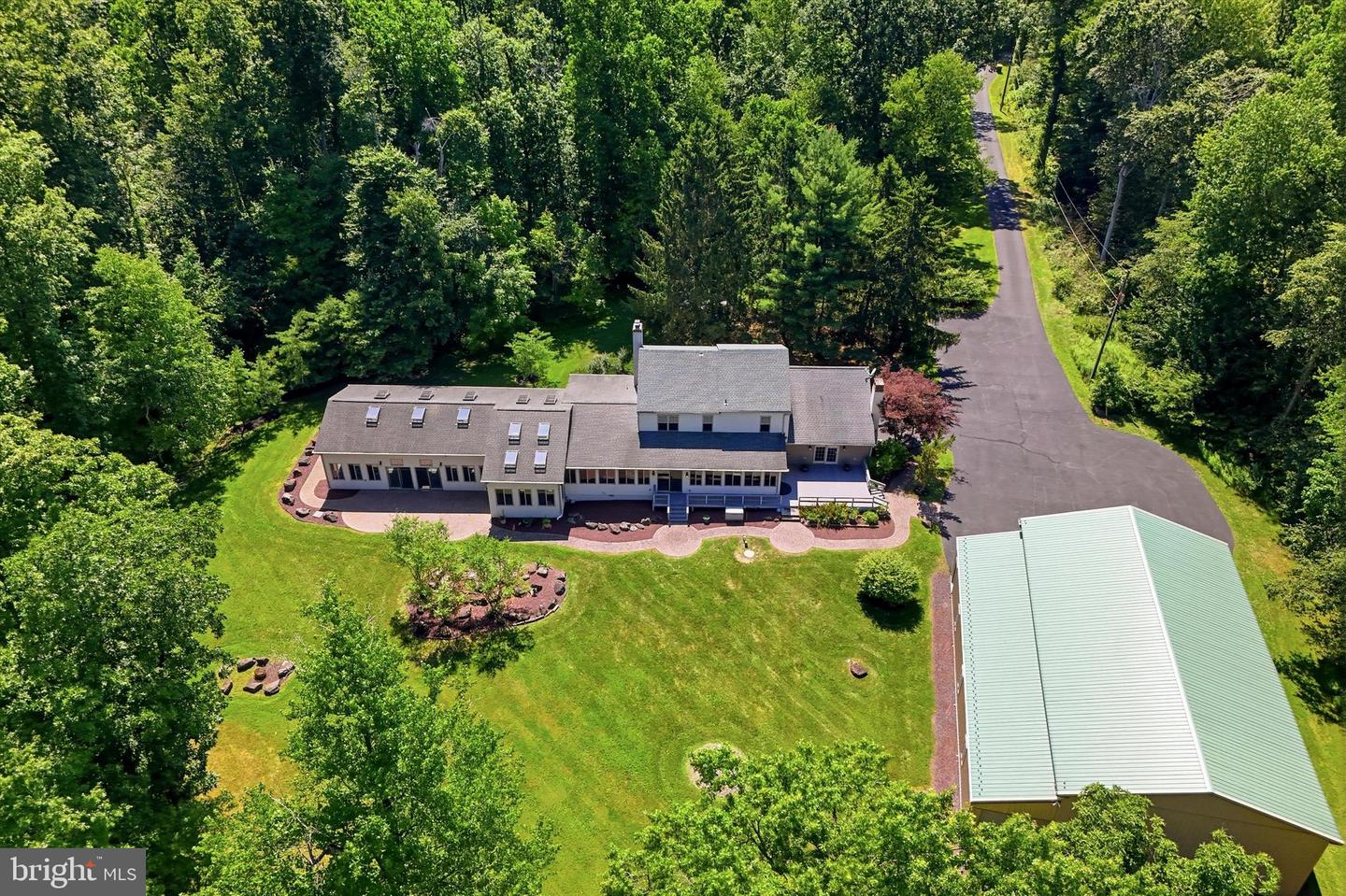 475 Crowthers Rd Property Photo 1