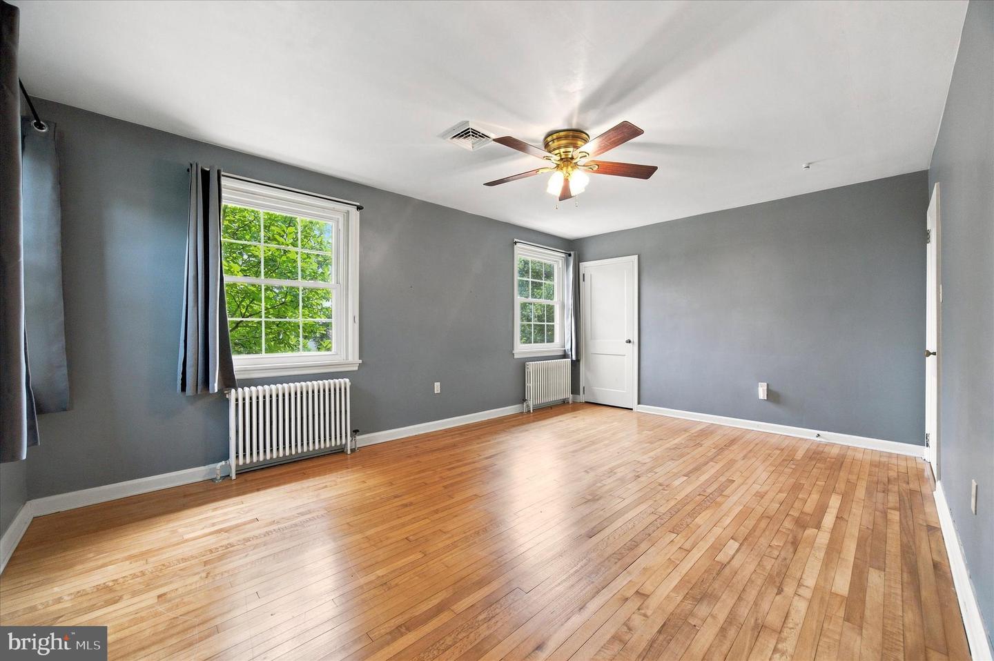 35 E Temple Ave Property Photo 18