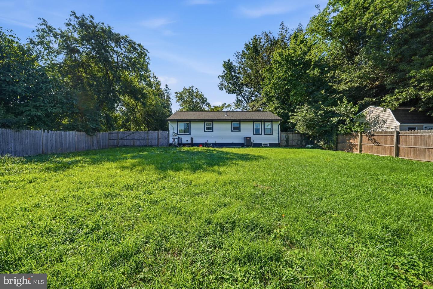 409 River Rd Property Photo 23