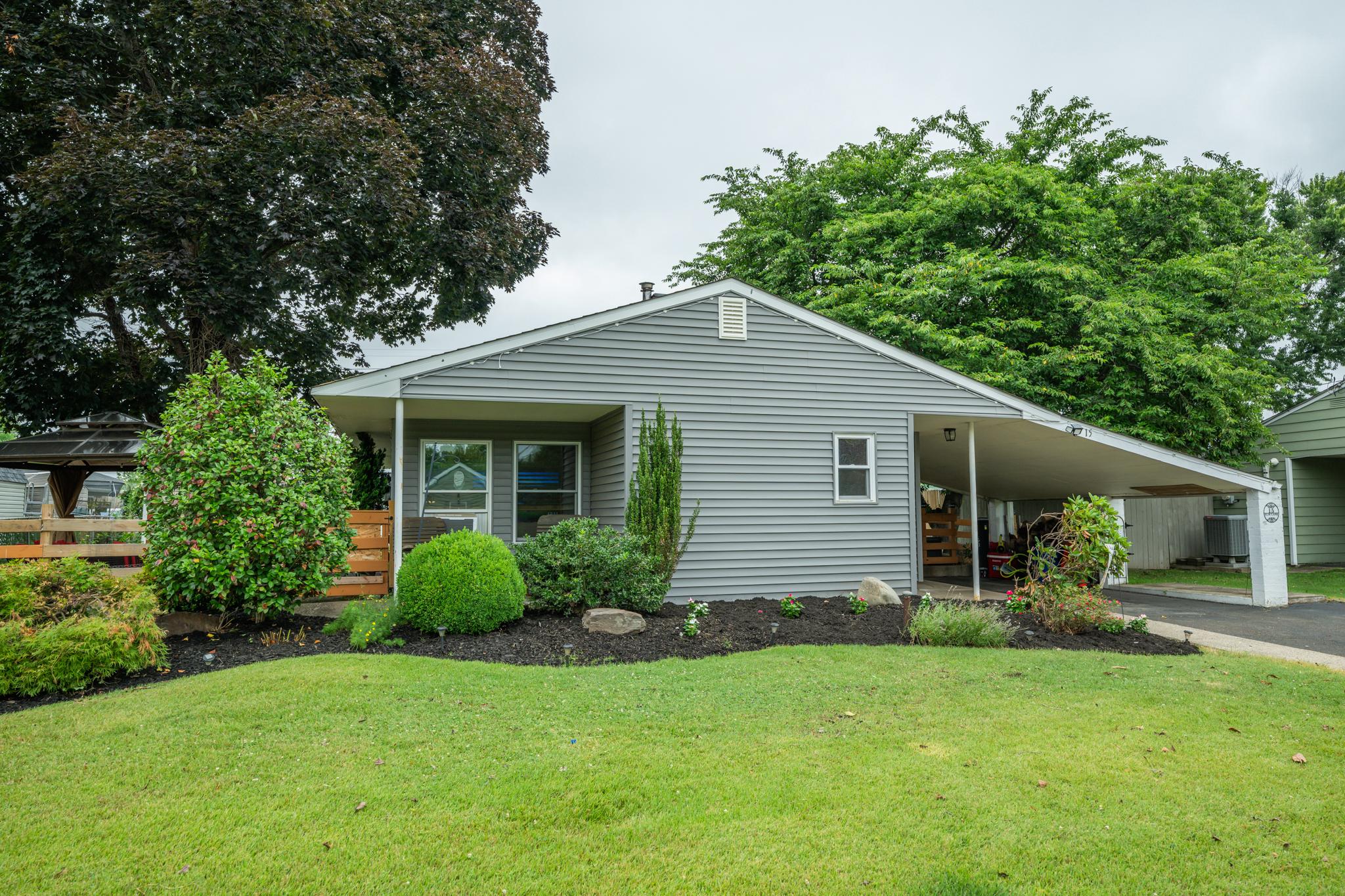 15 Elm Ln Property Photo 1