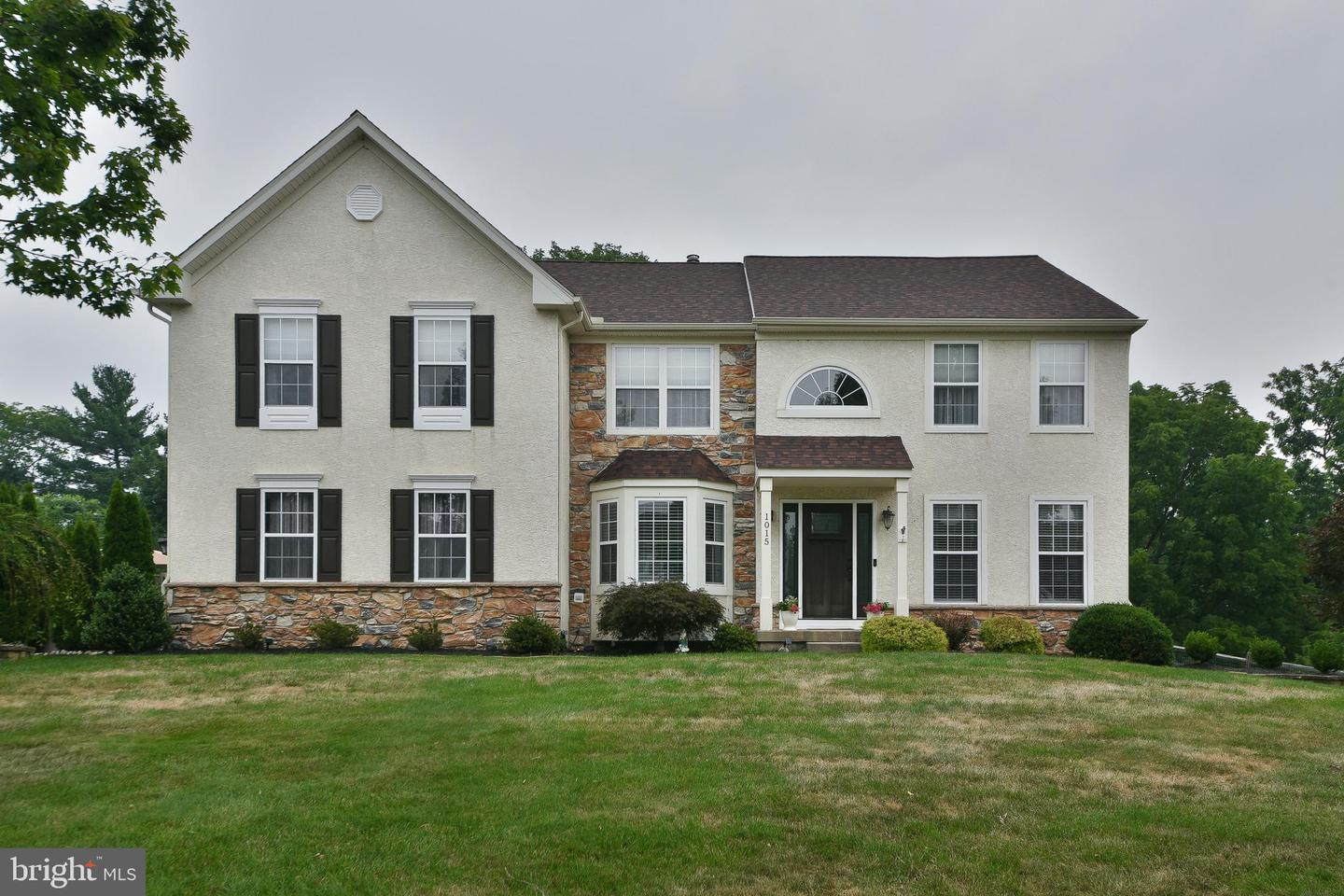 1015 Hickory Ridge Dr Property Photo 1