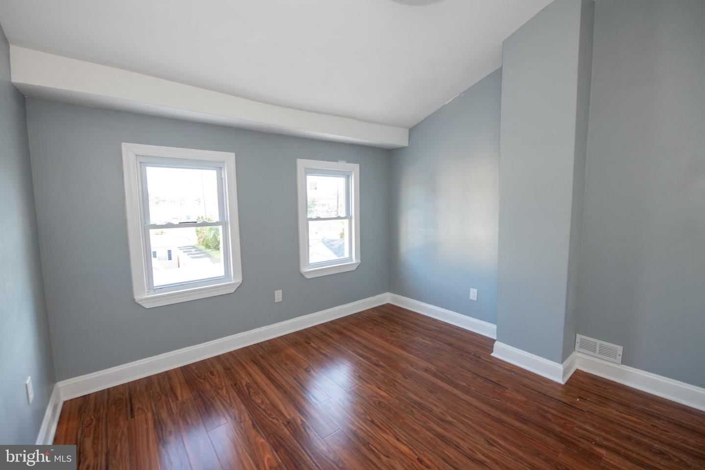 606 Green St Property Photo 17
