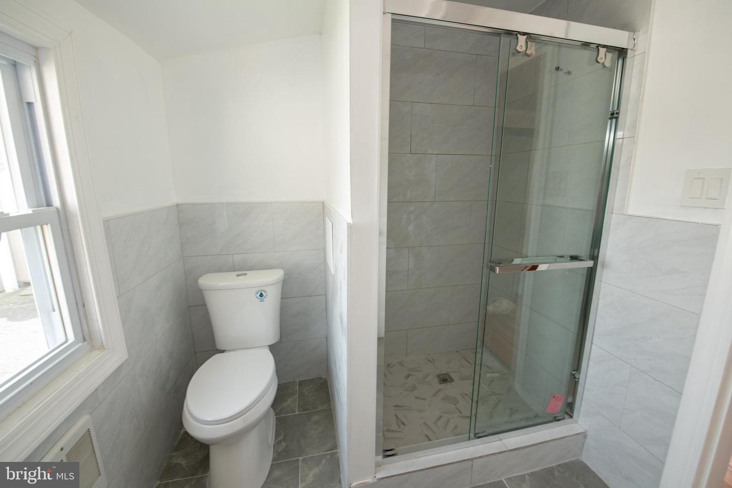 606 Green St Property Photo 26