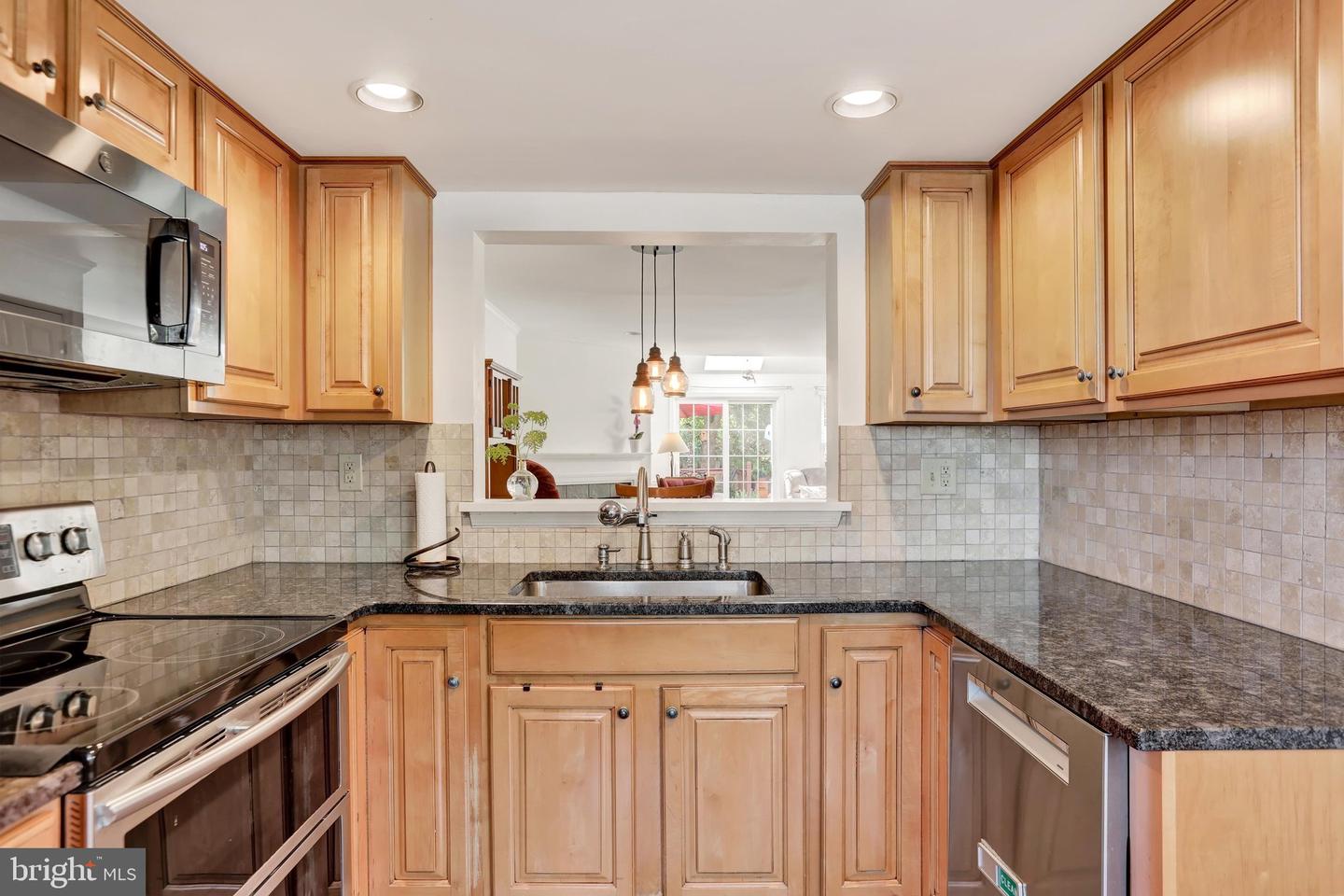 2 Taylors Way Property Photo 15
