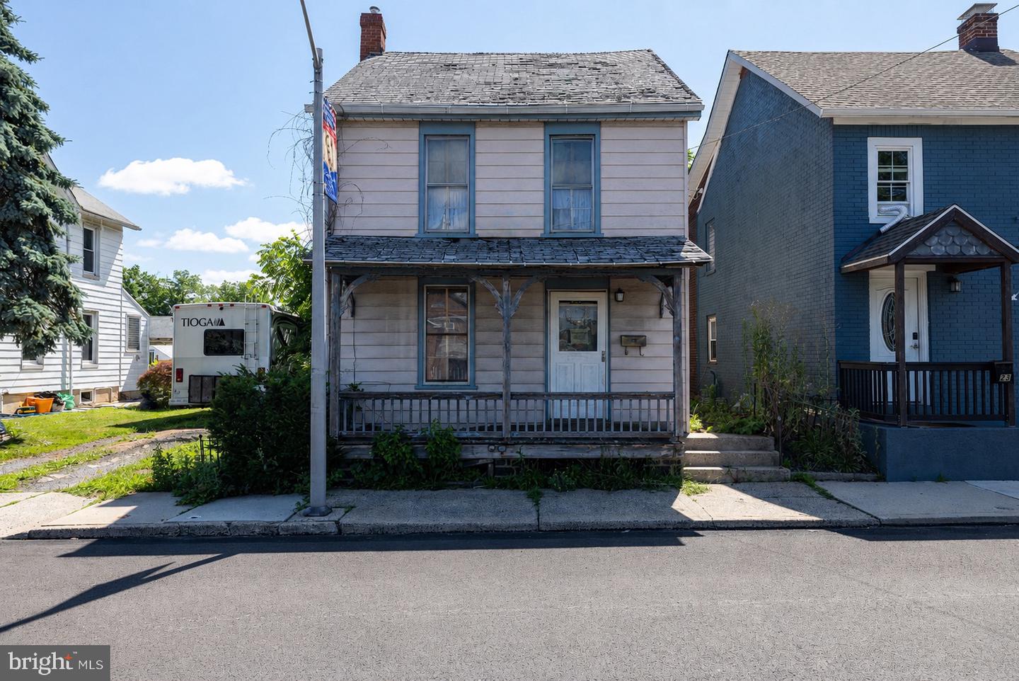 21 S 9th St Property Photo 1