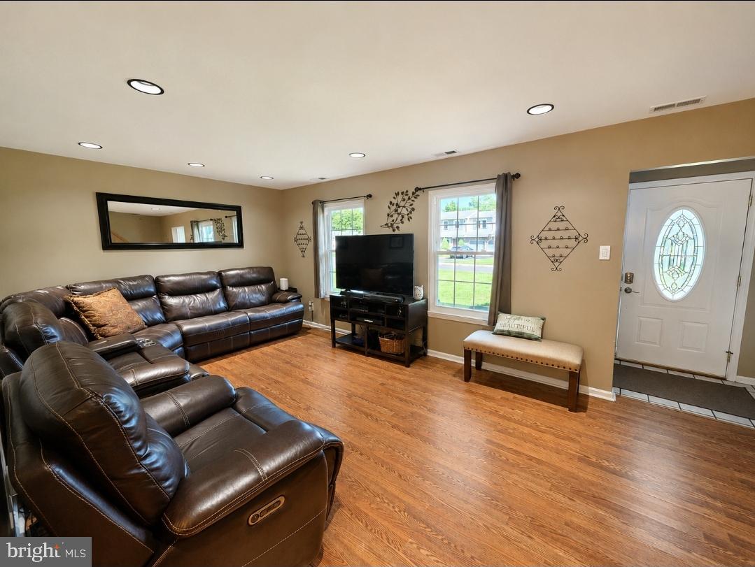 1882 Brook Ln Property Photo 3