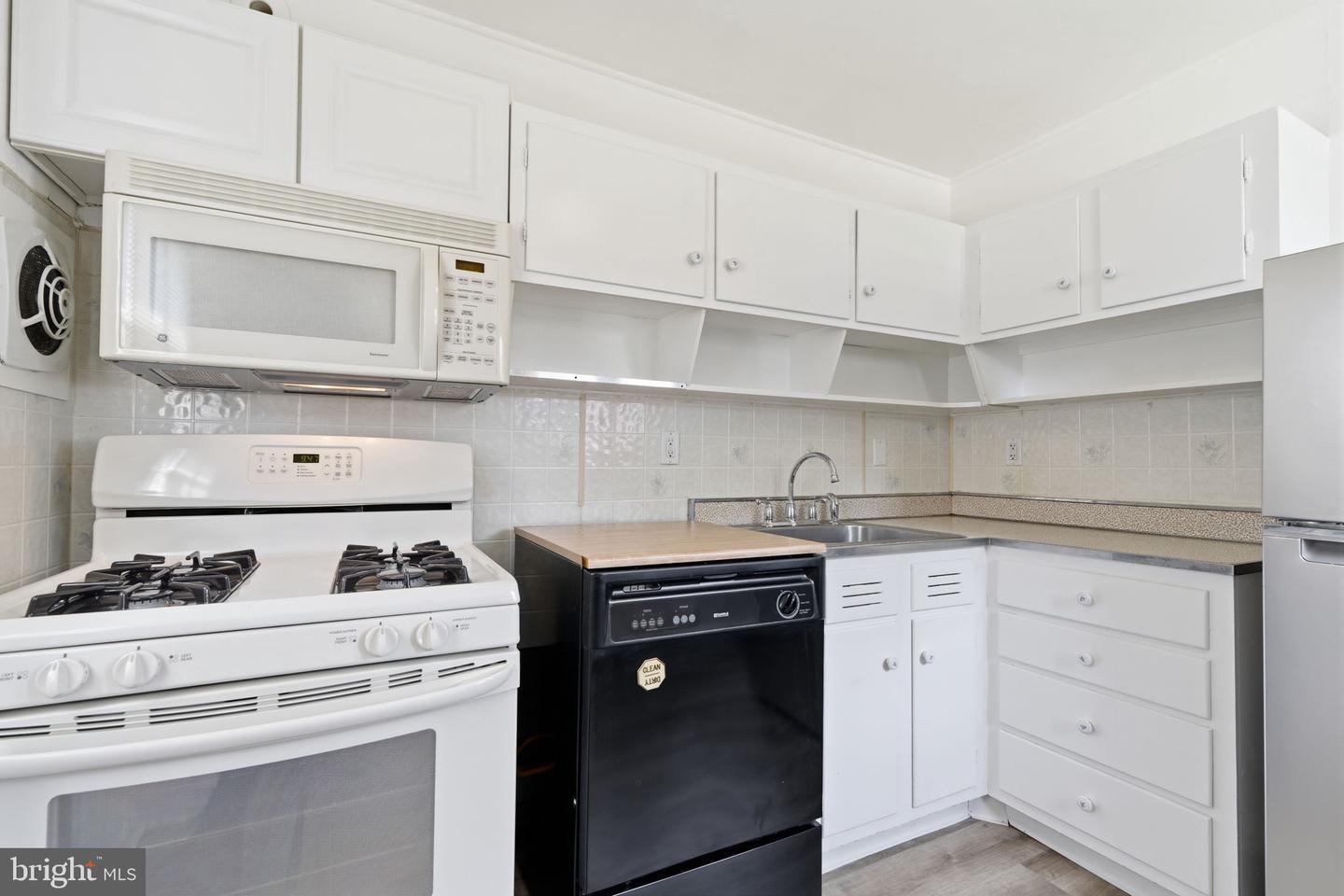 608 Benton Ln Property Photo 10