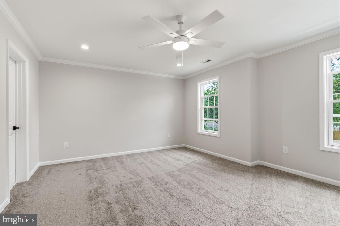 151 E Highland Ave Property Photo 16