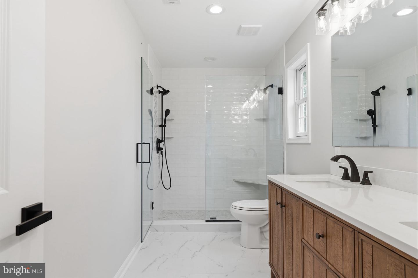 151 E Highland Ave Property Photo 19