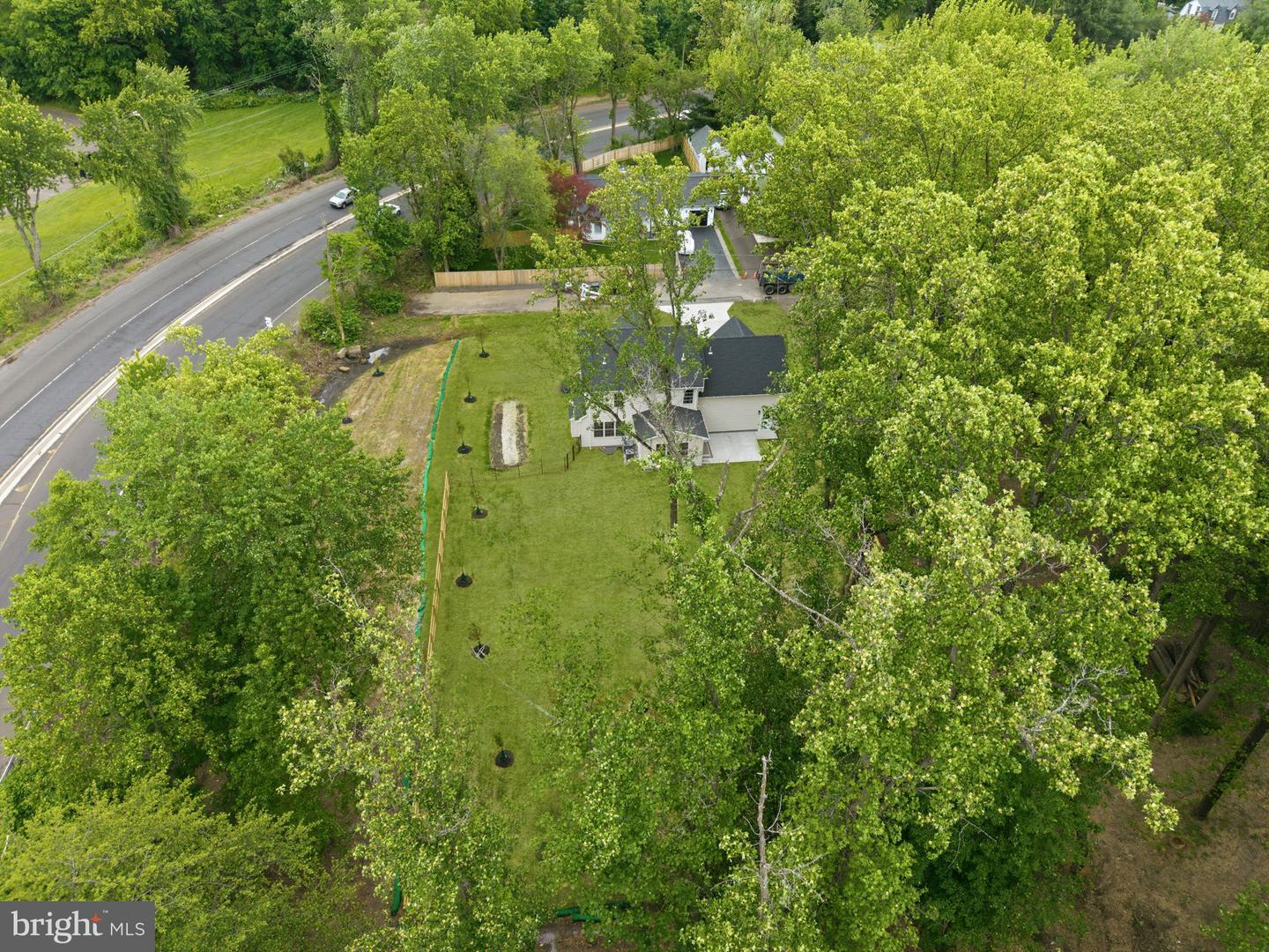 151 E Highland Ave Property Photo 43