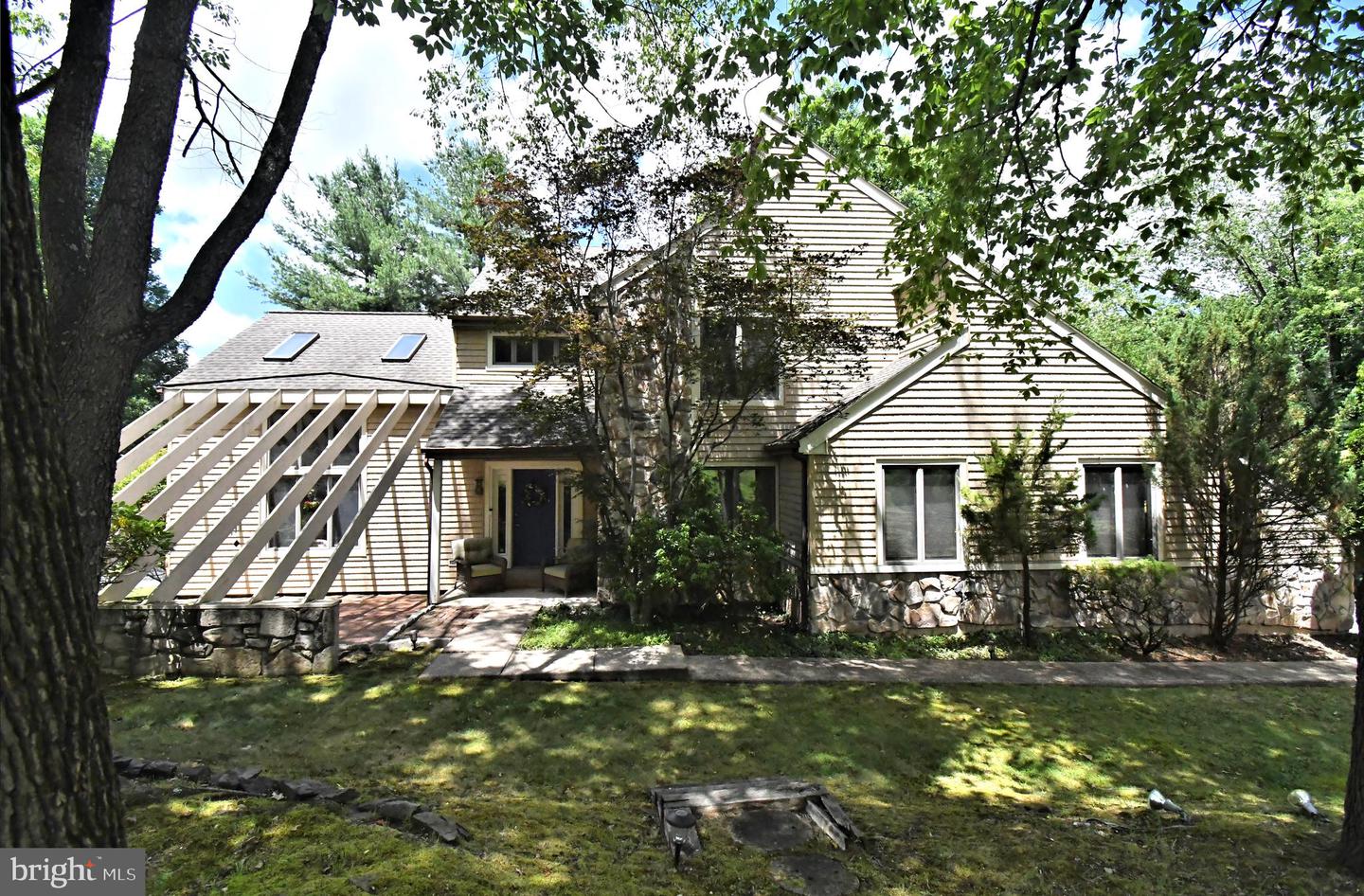 22 Wychwood Ln Property Photo 2