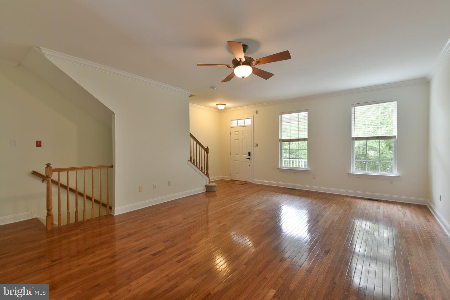 65 Woodbridge Dr Property Photo 8