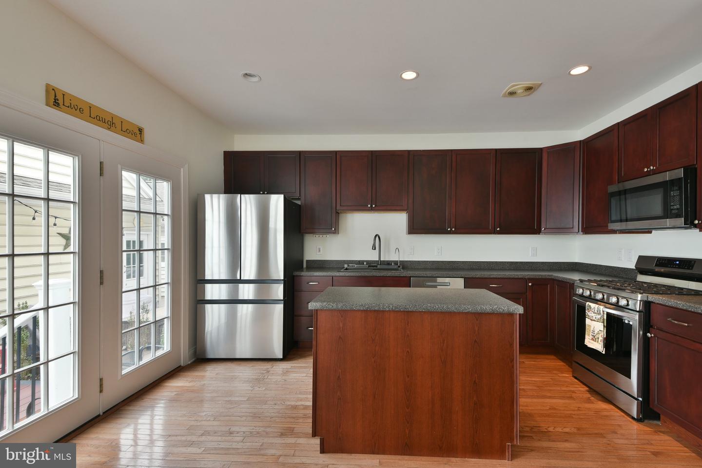 65 Woodbridge Dr Property Photo 16