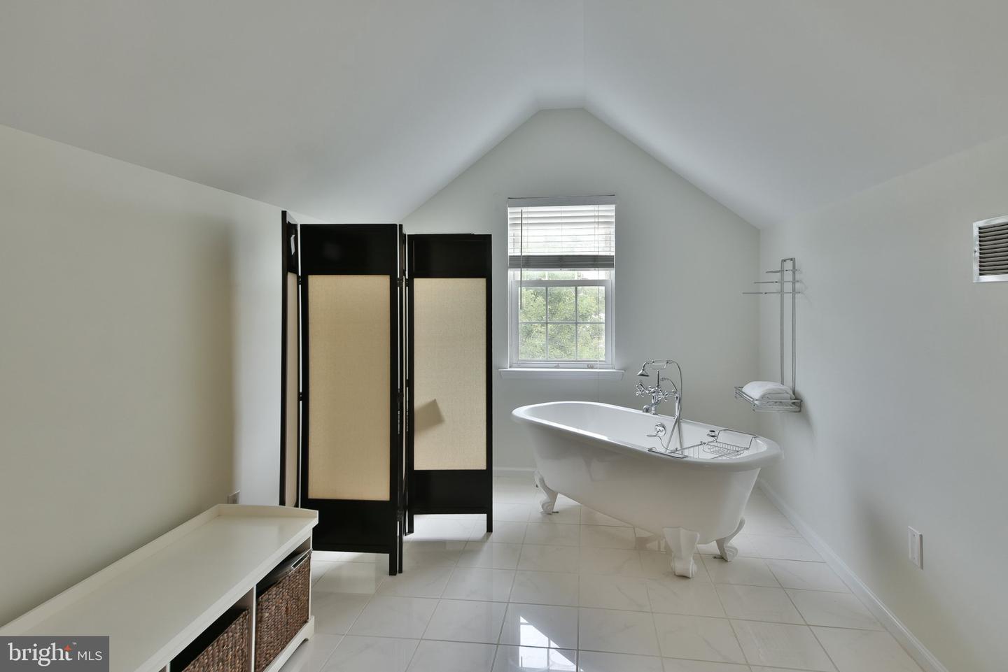 65 Woodbridge Dr Property Photo 23