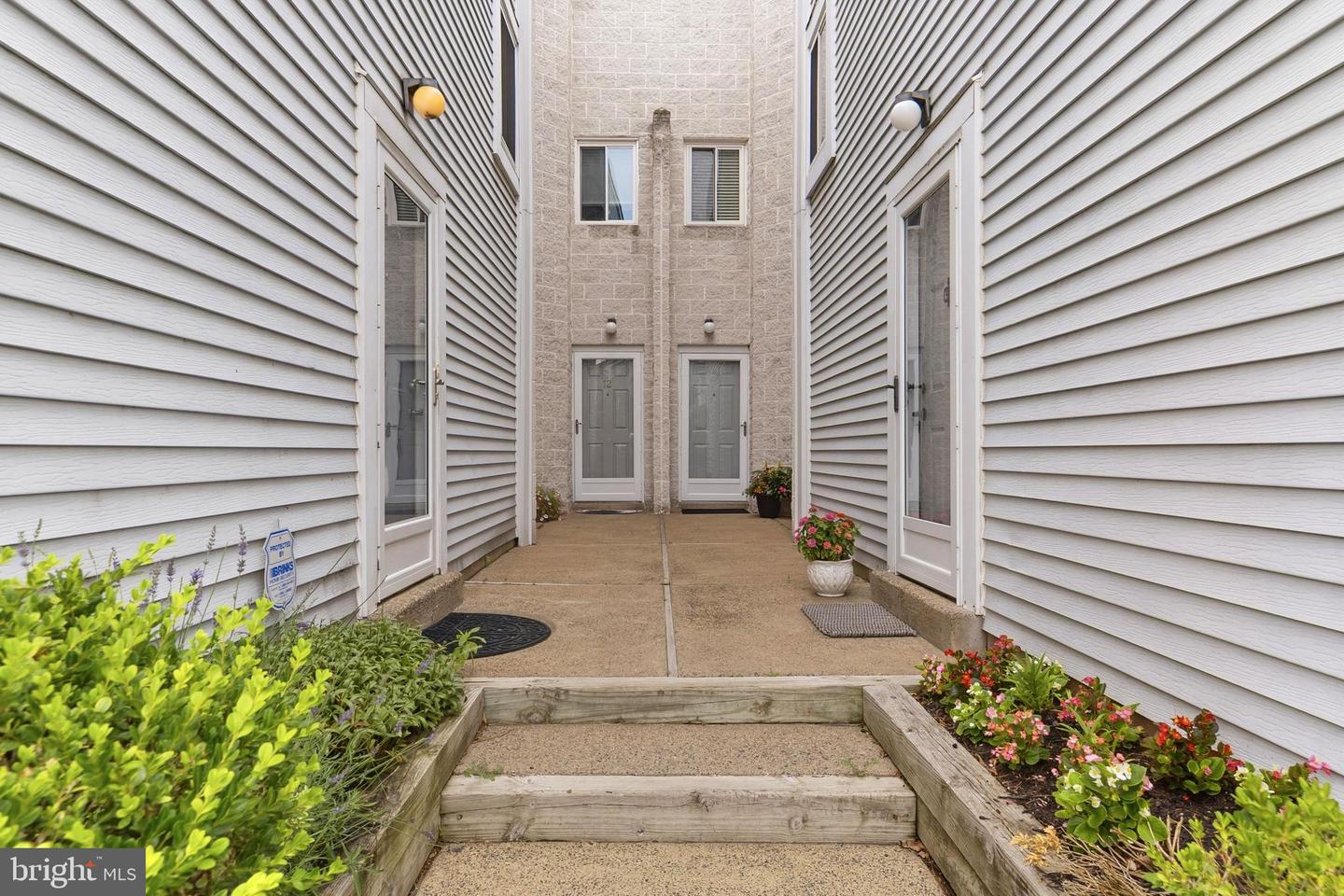 12 Hillcroft Way Property Photo 2