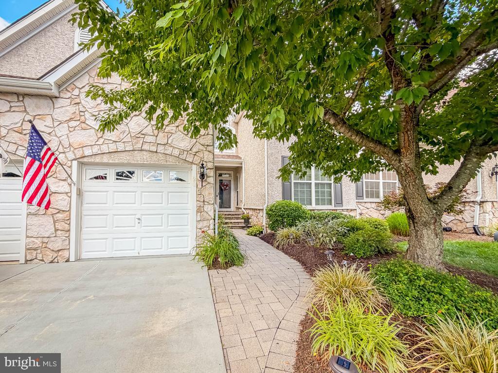 21 Van Artsdalen Dr Property Photo 2