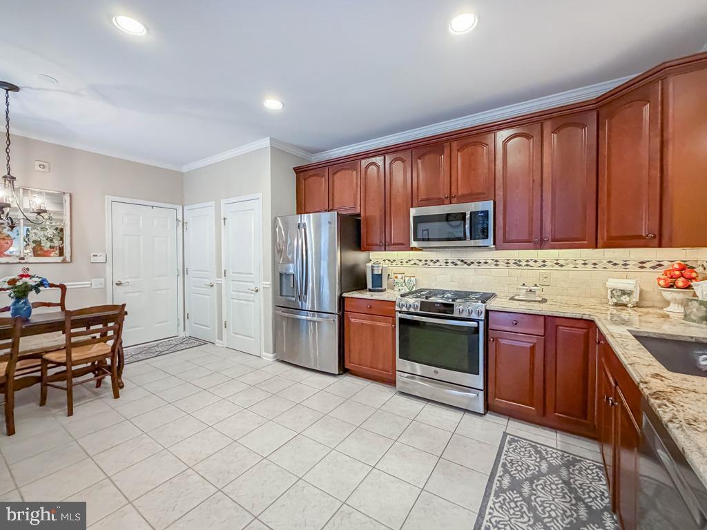 21 Van Artsdalen Dr Property Photo 8