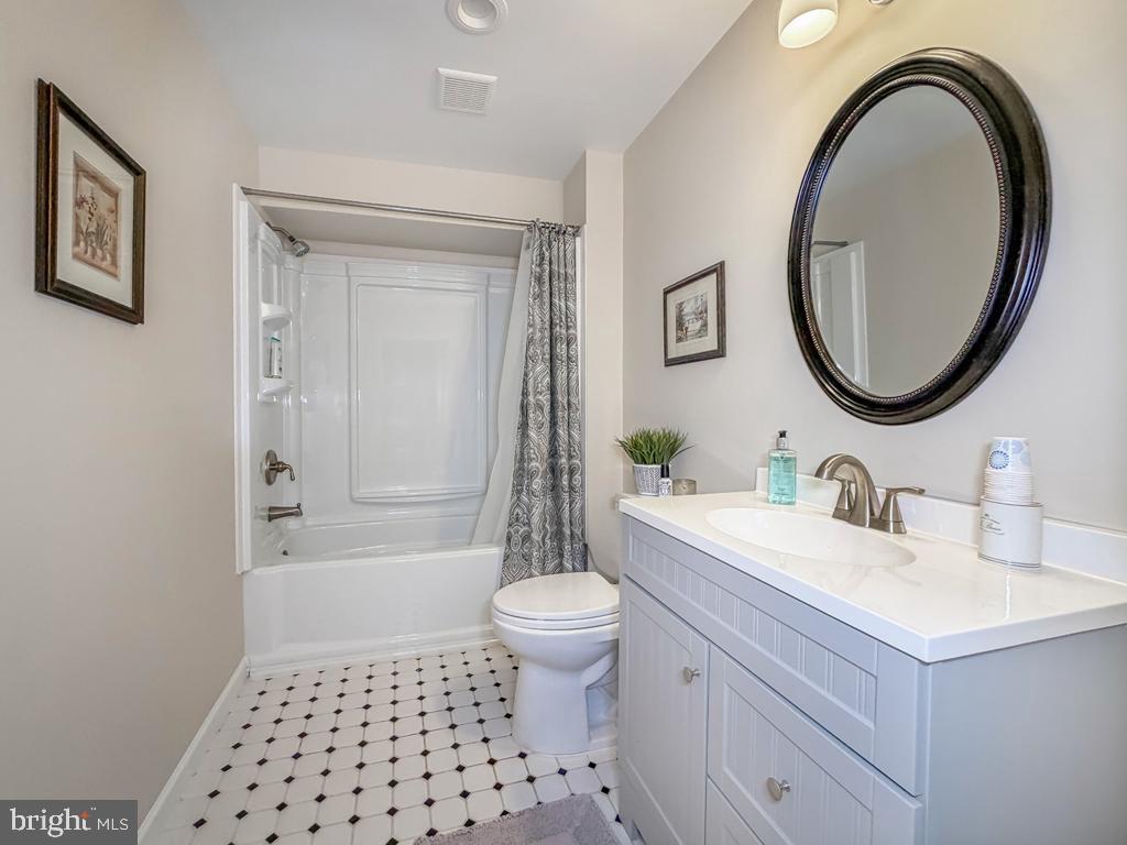 21 Van Artsdalen Dr Property Photo 55