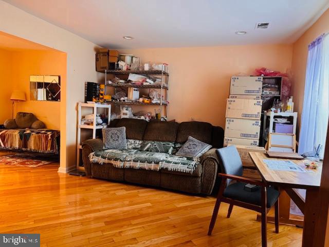 632 Longfellow Ct Property Photo 3