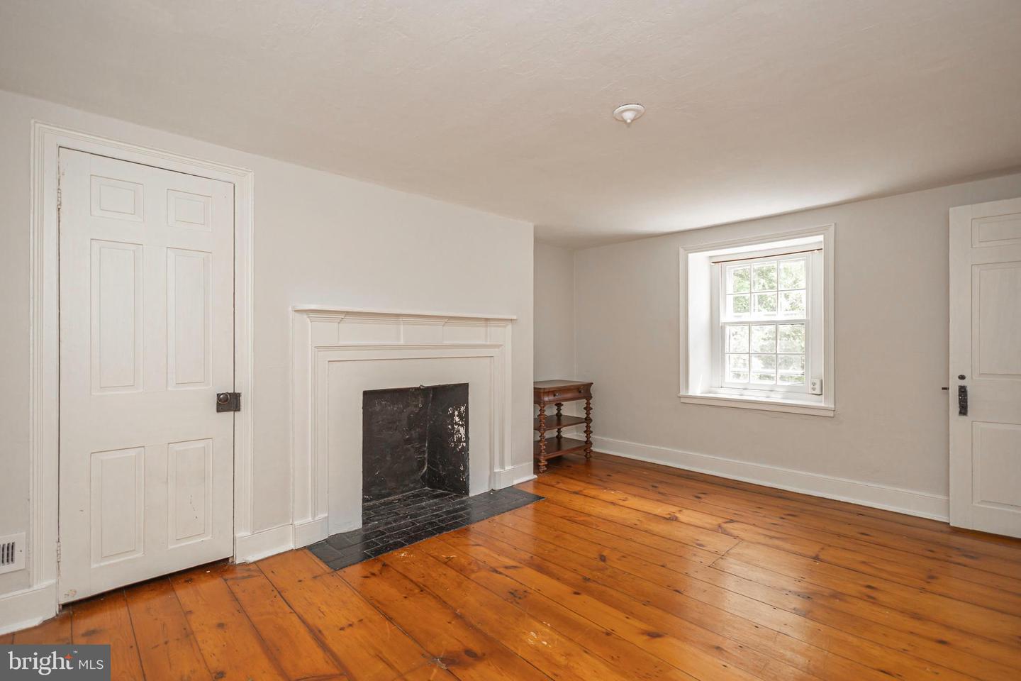 222 Aqueduct Rd Property Photo 39