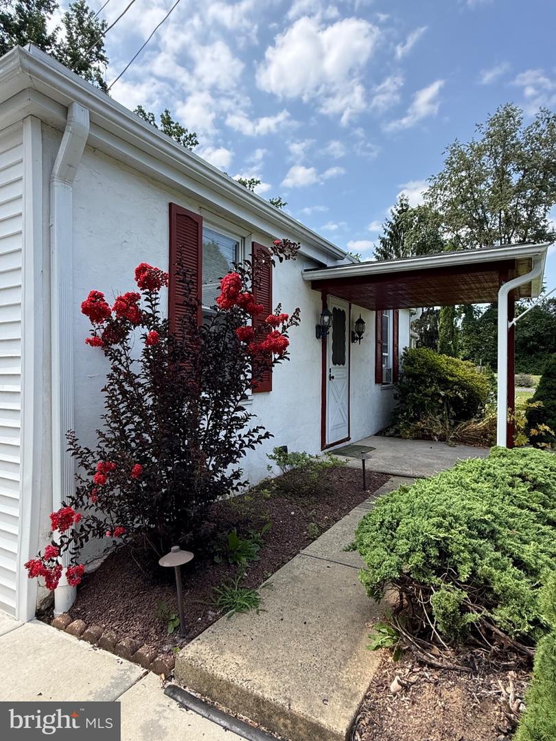 623 Knoll Ave Property Photo 4