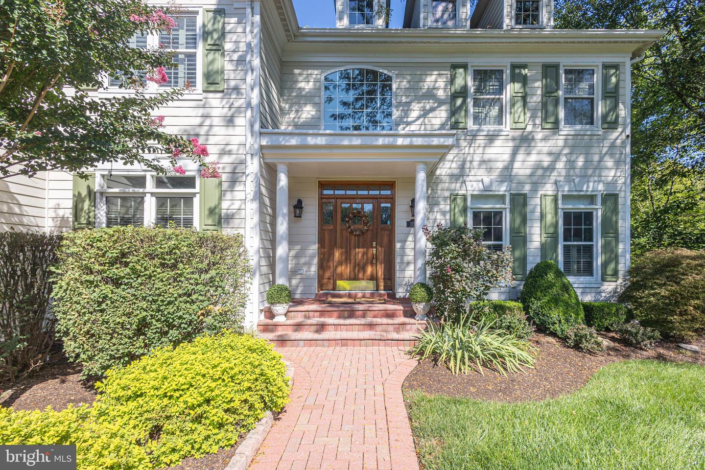 102 Saint Andrews Pl #e Property Photo 8