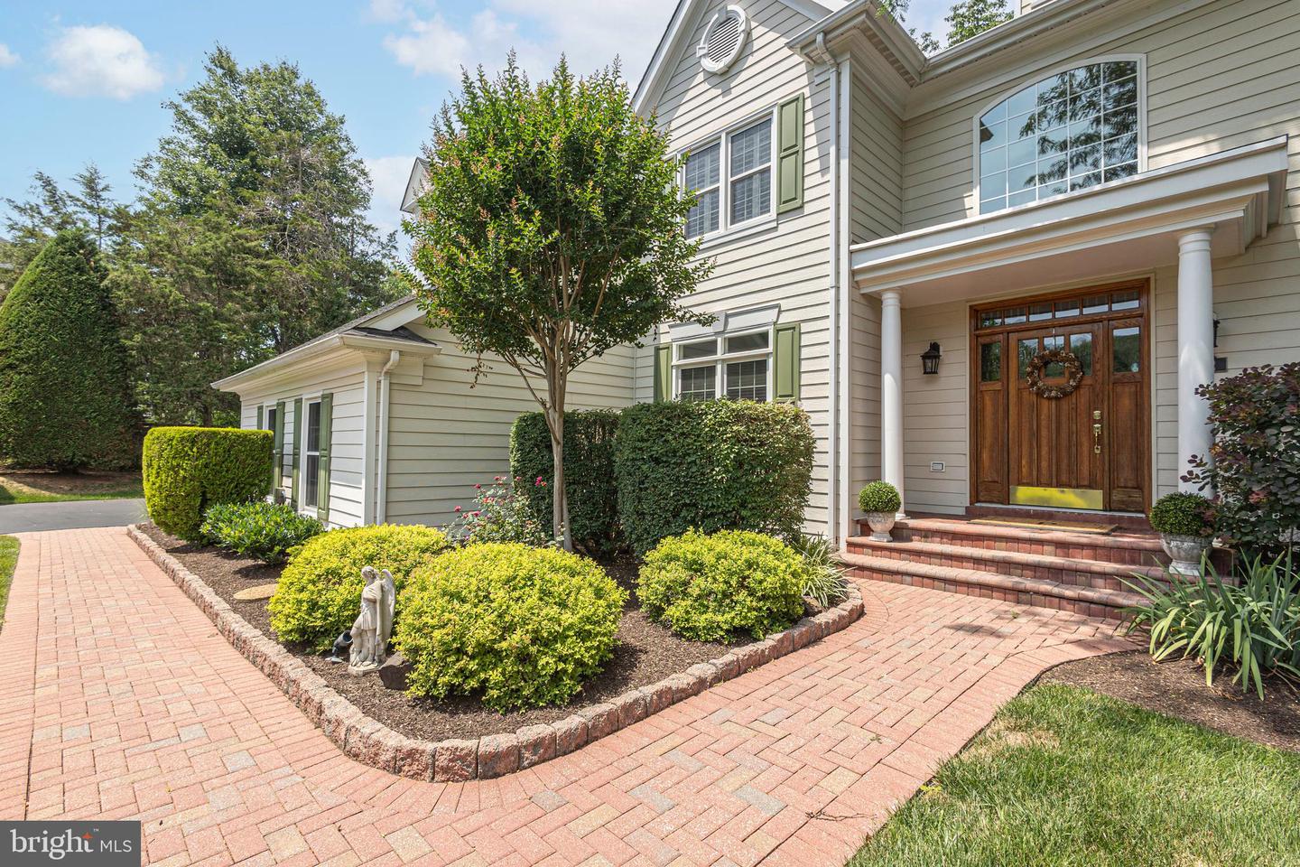 102 Saint Andrews Pl #e Property Photo 9