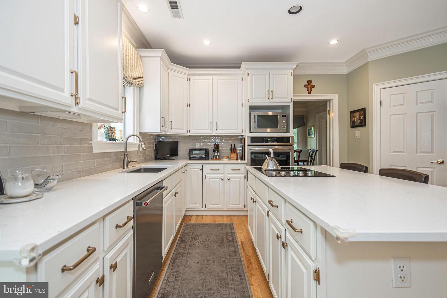 102 Saint Andrews Pl #e Property Photo 31