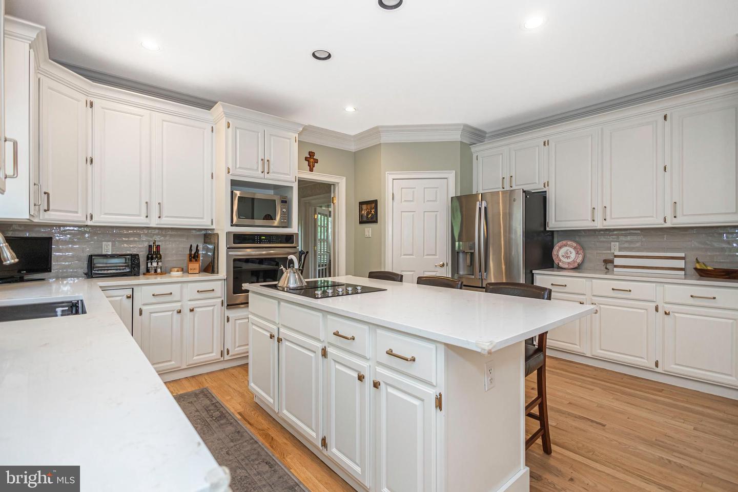 102 Saint Andrews Pl #e Property Photo 32