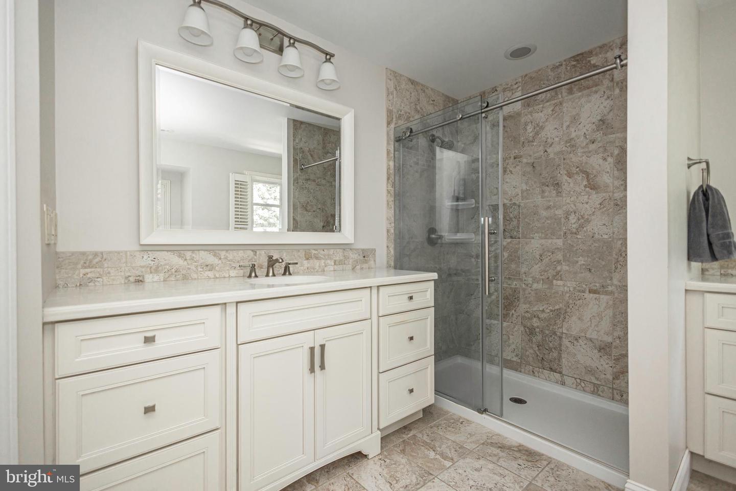 102 Saint Andrews Pl #e Property Photo 47