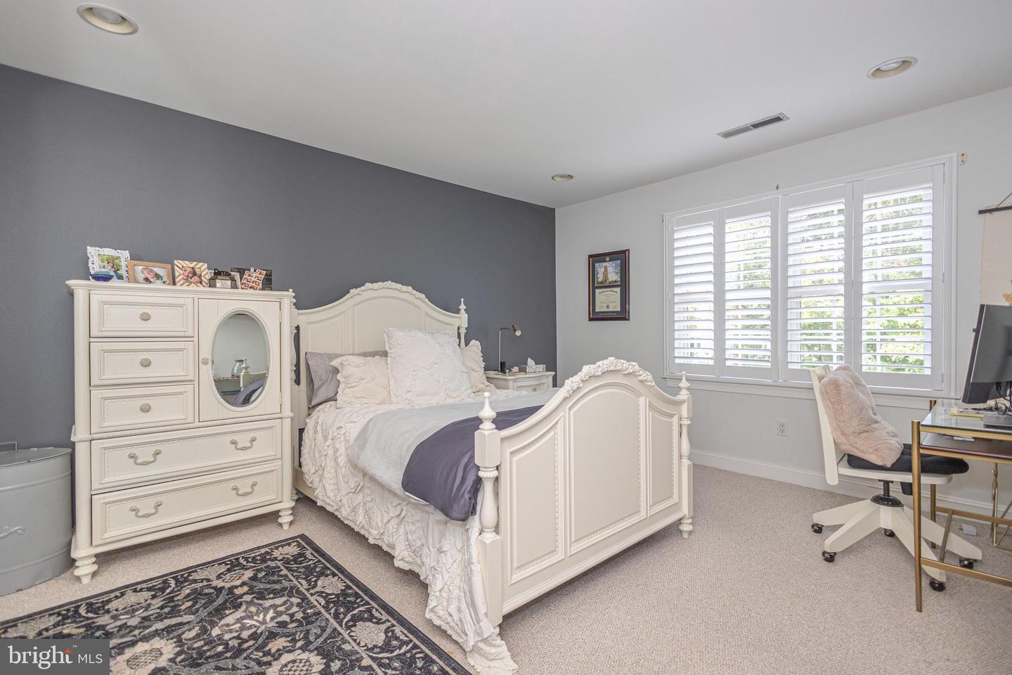 102 Saint Andrews Pl #e Property Photo 49