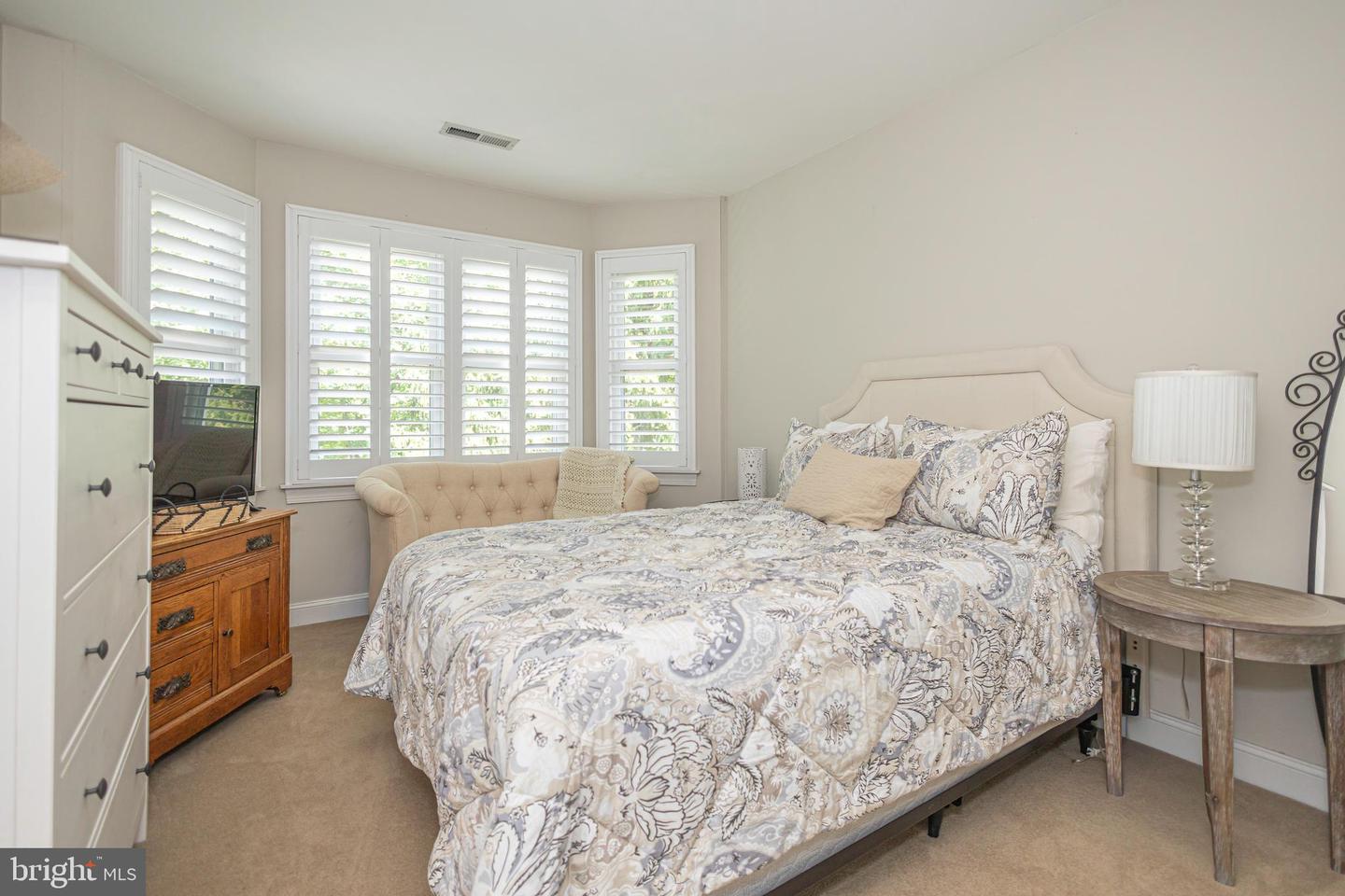 102 Saint Andrews Pl #e Property Photo 50