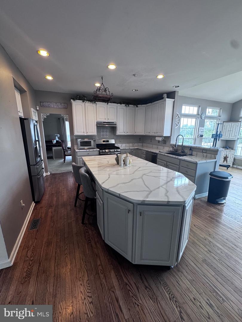 407 Winding Ln Property Photo 10