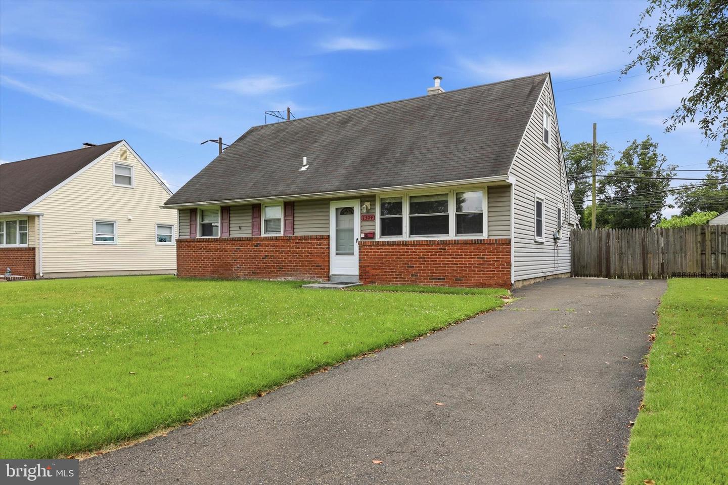 1304 Nancy Property Photo 1