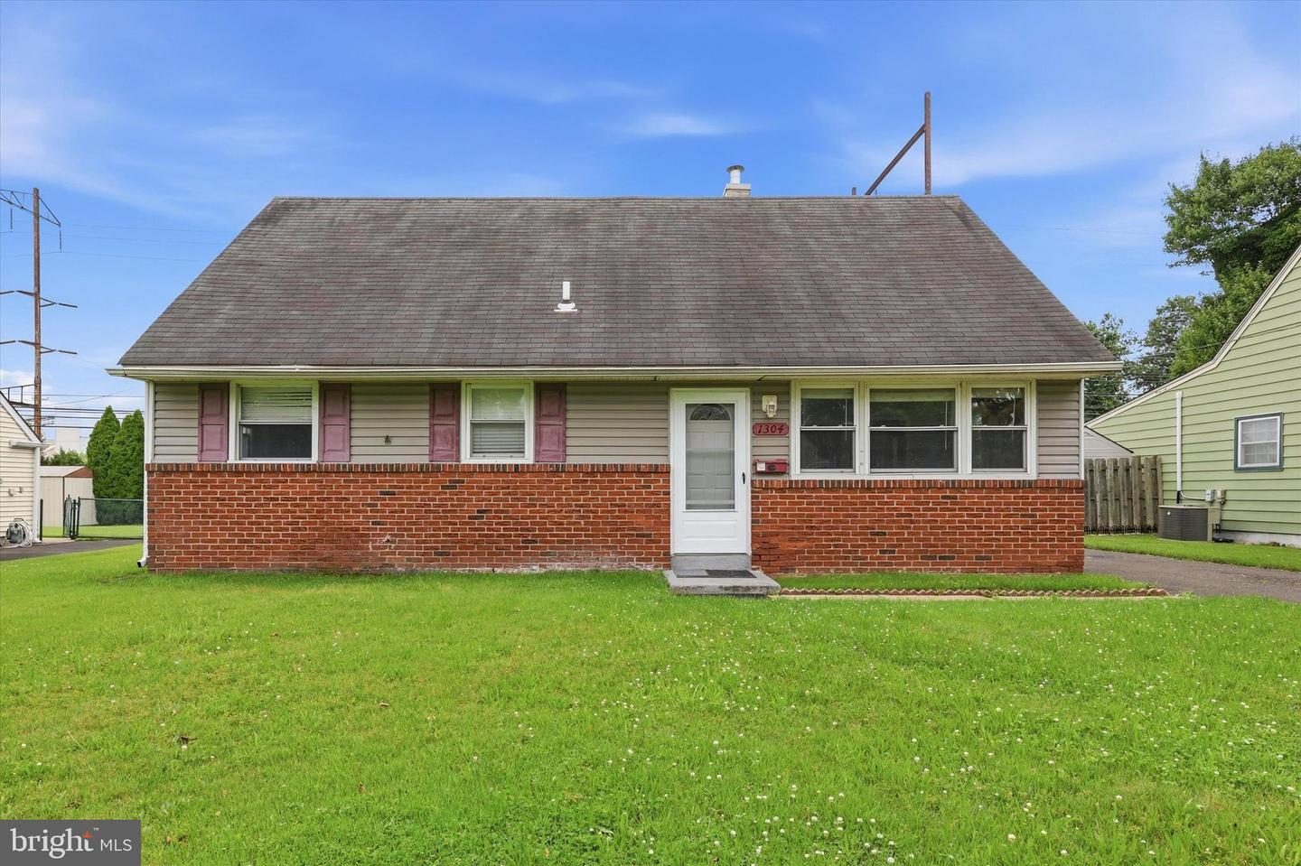 1304 Nancy Property Photo 2