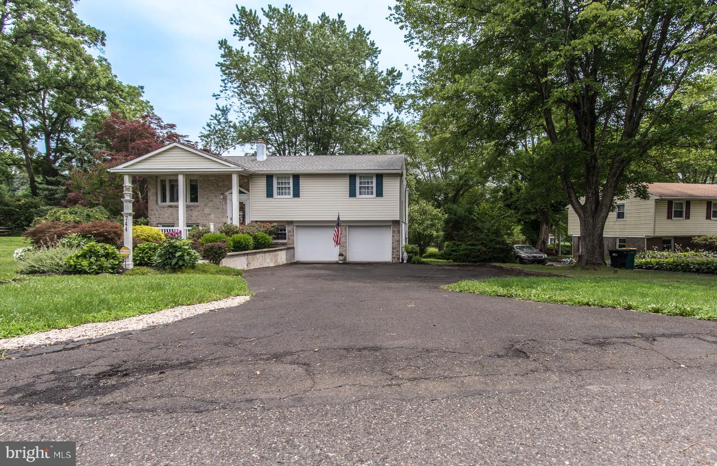 744 Kleckner Rd Property Photo 3