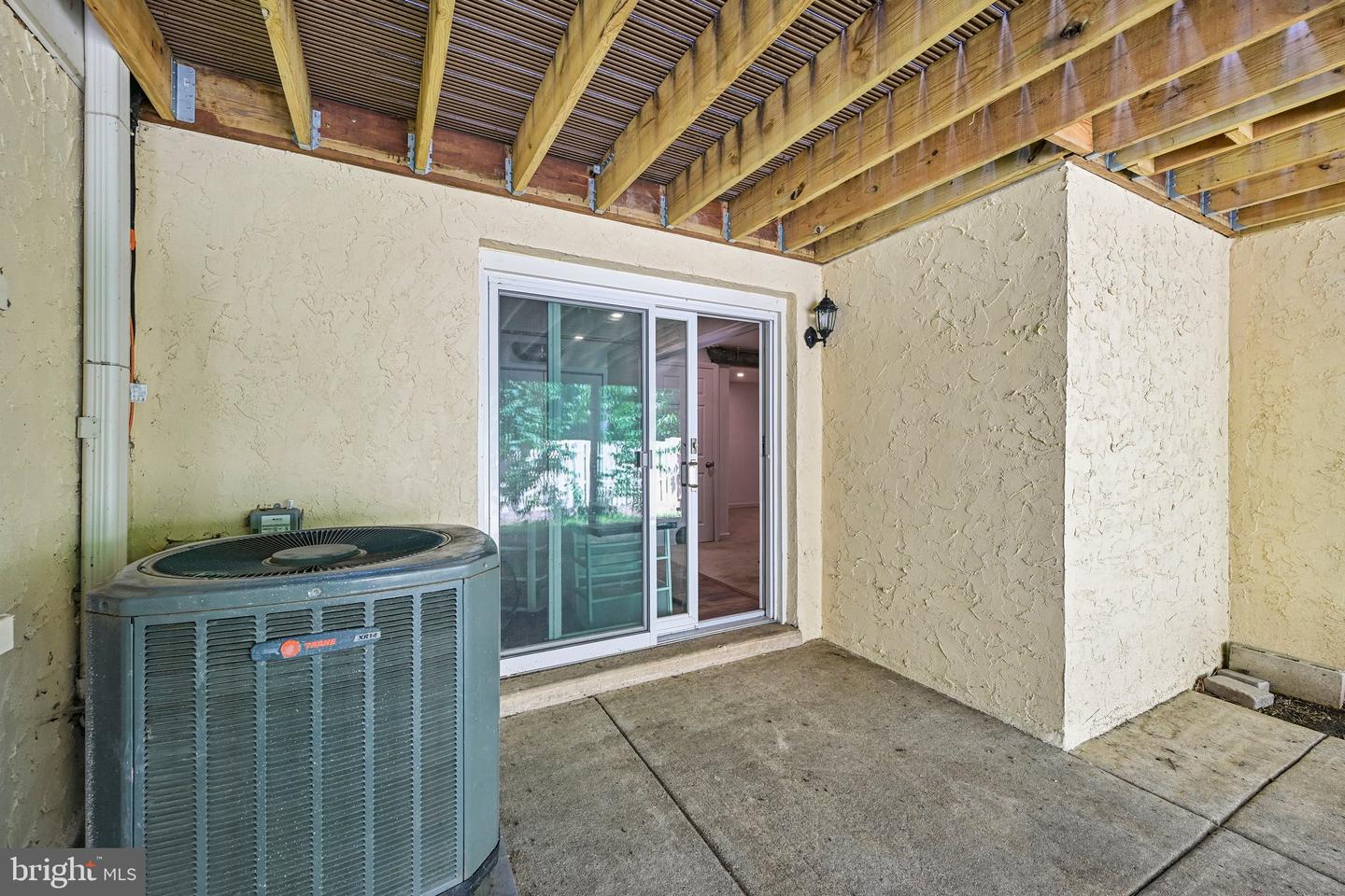1564 Applewood Cir Property Photo 63