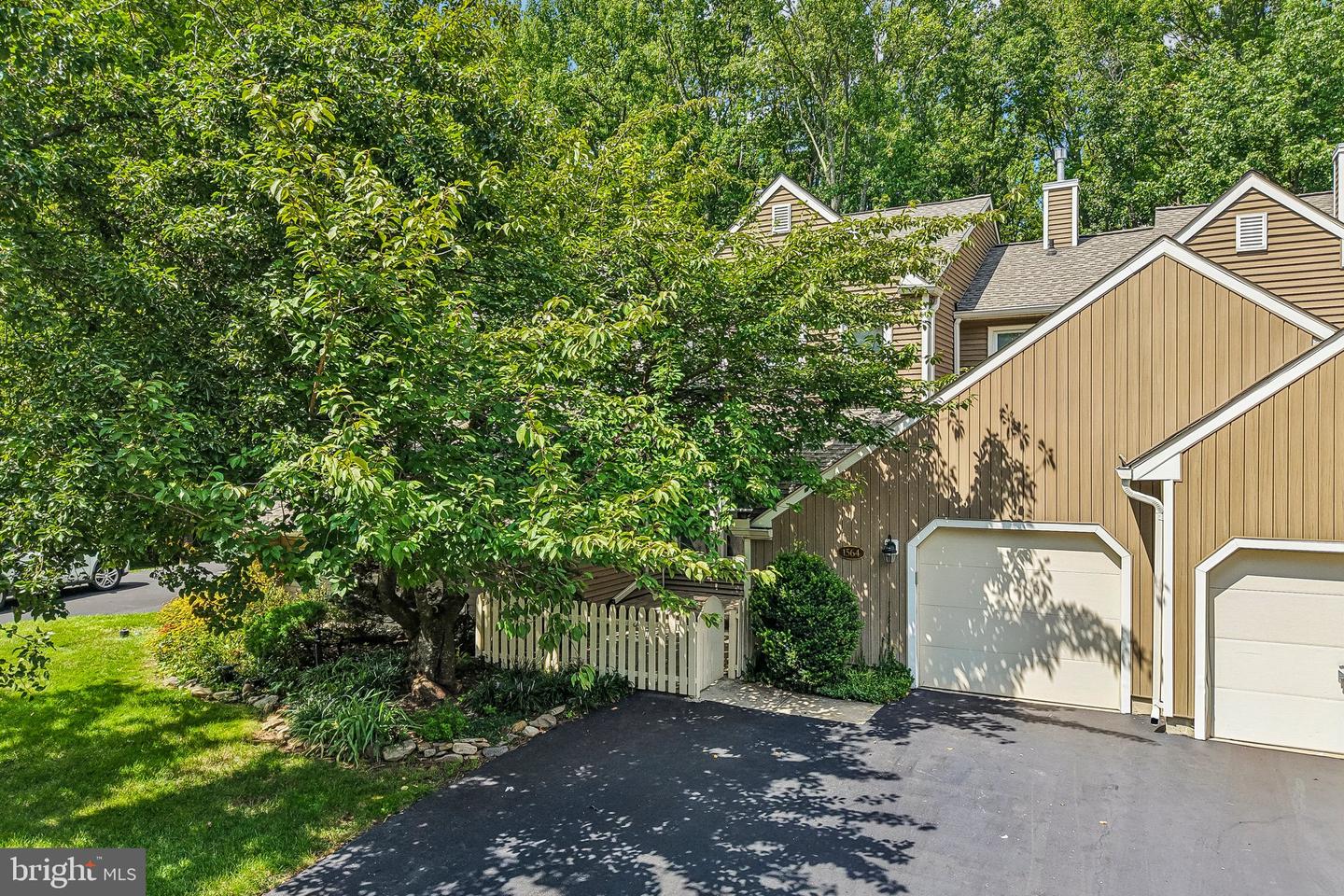 1564 Applewood Cir Property Photo 65