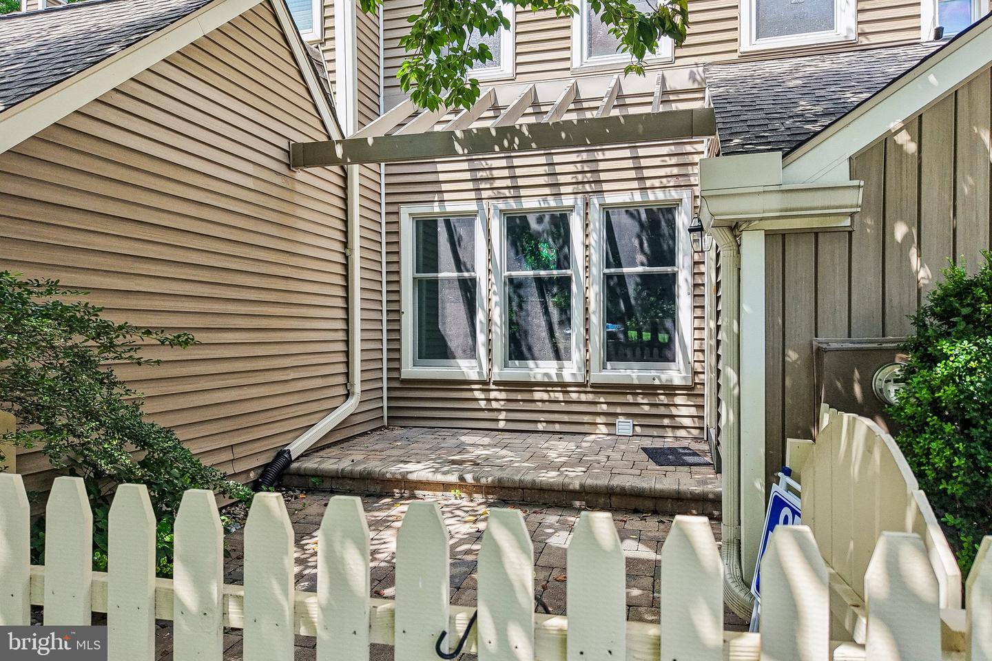 1564 Applewood Cir Property Photo 72