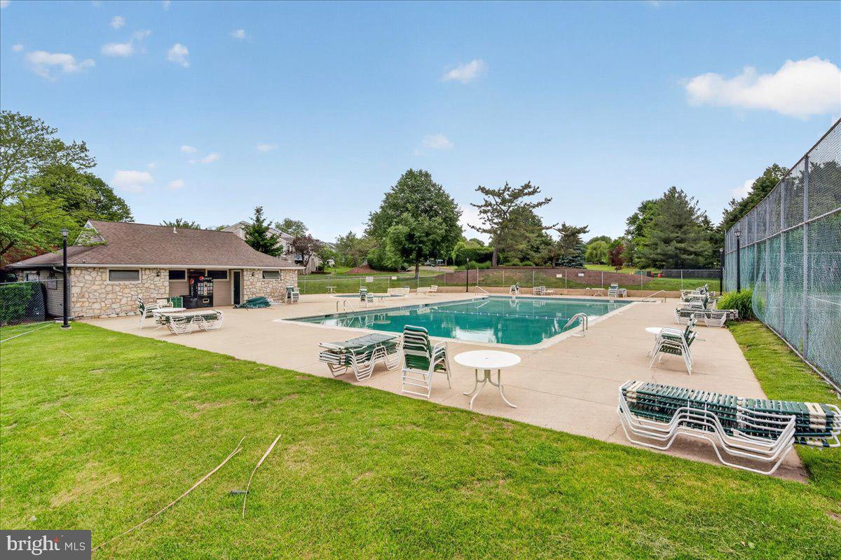 41021 Coopers Pl Property Photo 29